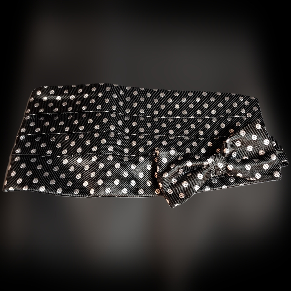 PAUL FREDRICK CUMMERBUND AND BOW-TIE SET